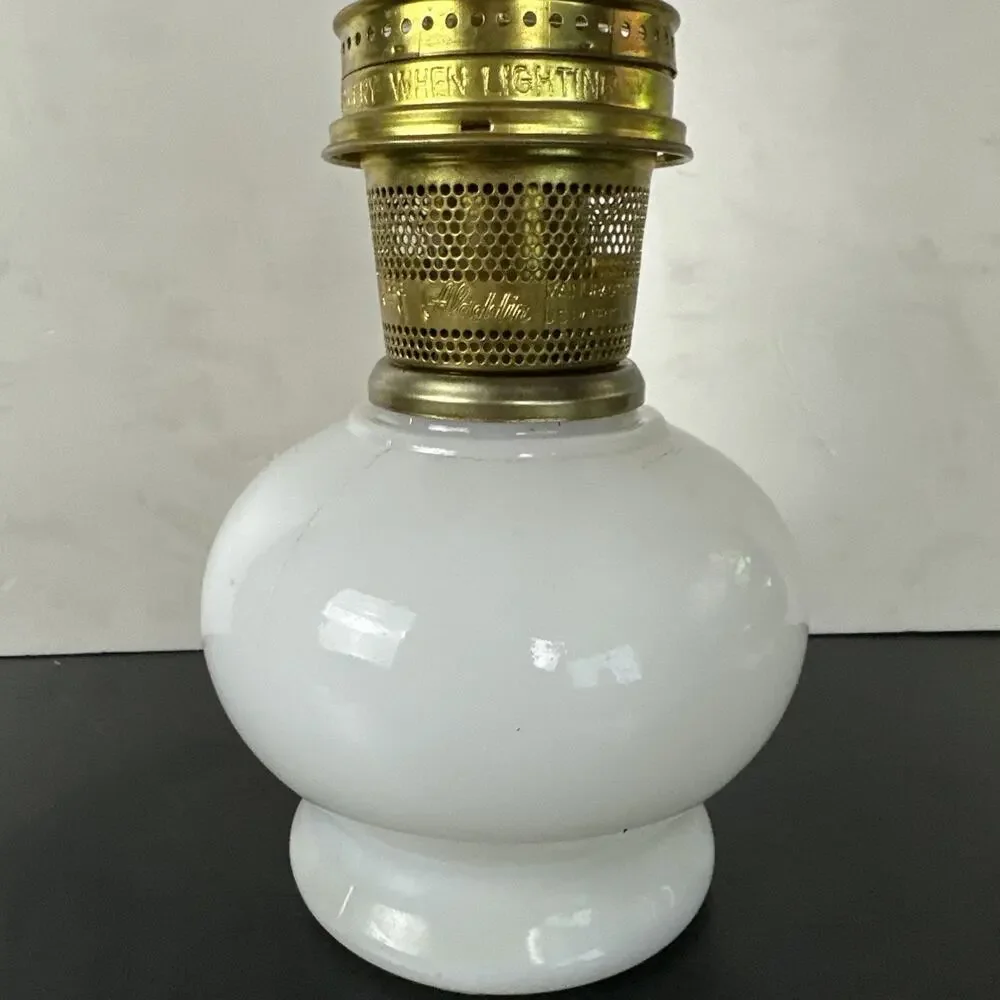 Aladdin American Classic Incandescent‎ Oil Lamp Wheat Flower Model # C-6104M
